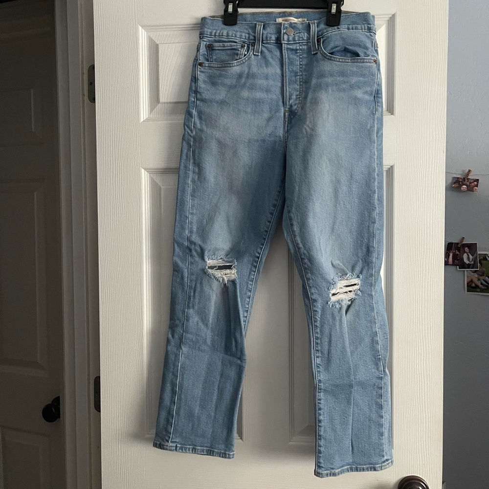 Levi’s wedgie straight jeans. Size 30.